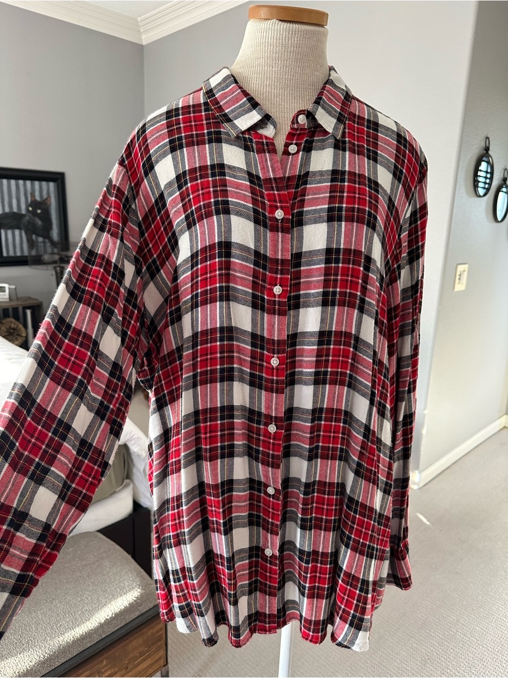 Banana Republic Plaid Button Down Shirt red, black, white size XXL